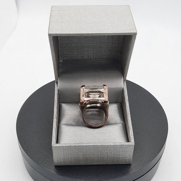 Vtg Chunky Swarovski Emerald Cut Cocktail Ring w/Silver-Toned over Copper Size 7 - Picture 5 of 12
